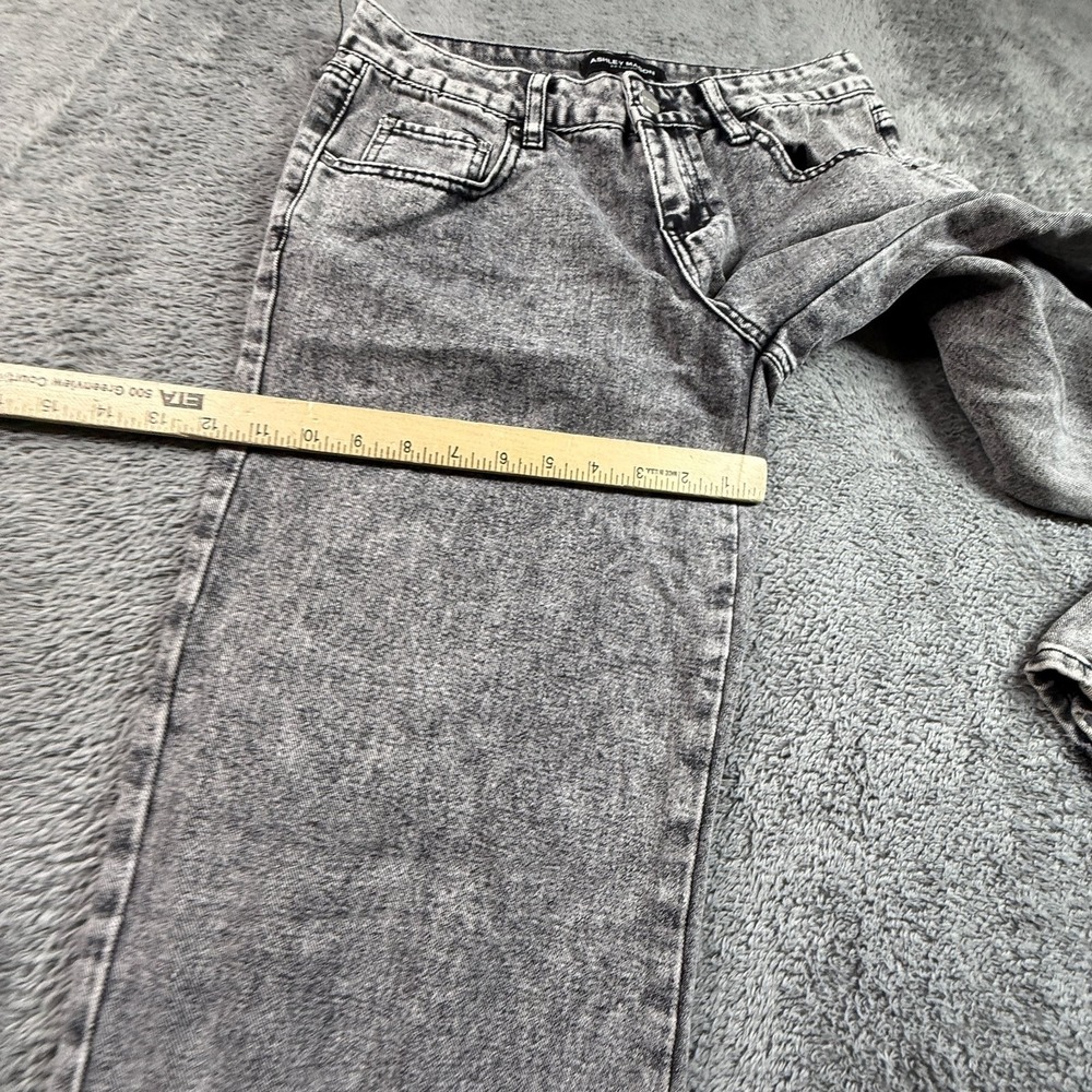 Ashley Mason Premium Womens 27 Cross Embroidered Relaxed Gray Jeans Denim - Picture 10 of 12